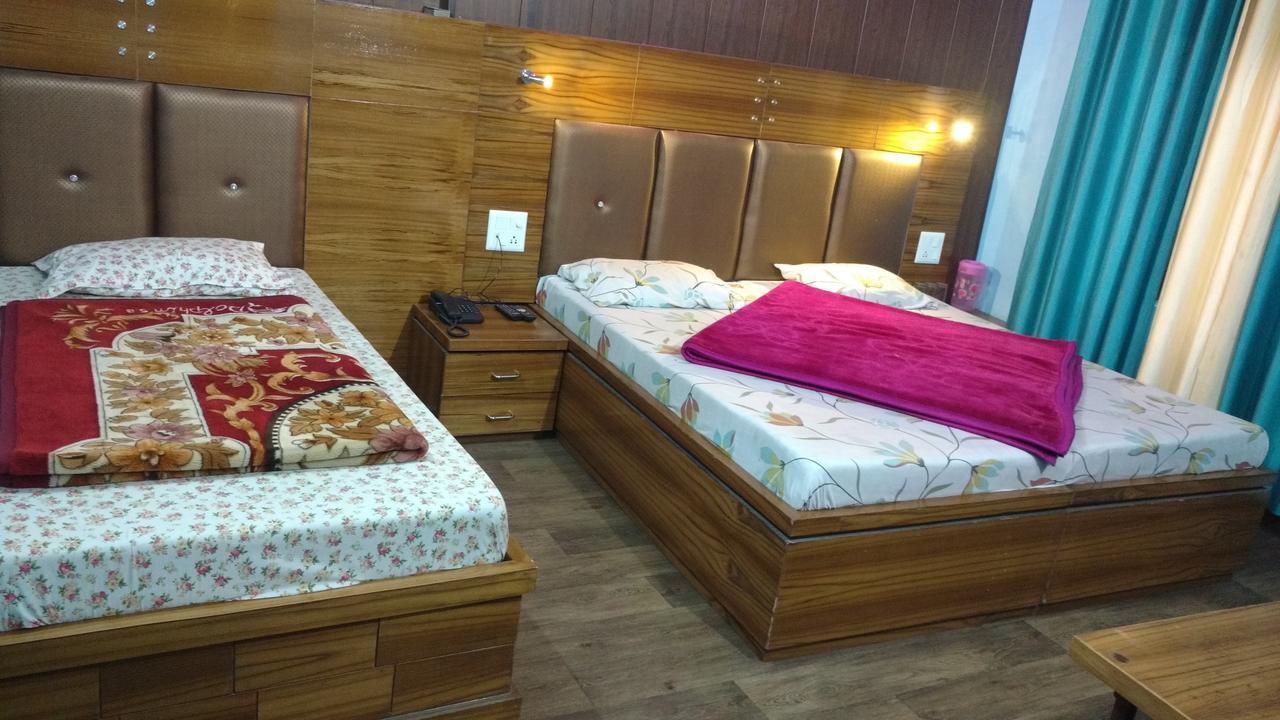 Hotel Brahma Kamal Джошимат Экстерьер фото