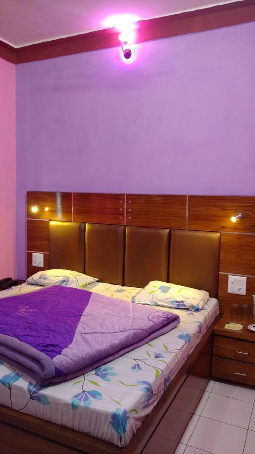 Hotel Brahma Kamal Джошимат Экстерьер фото